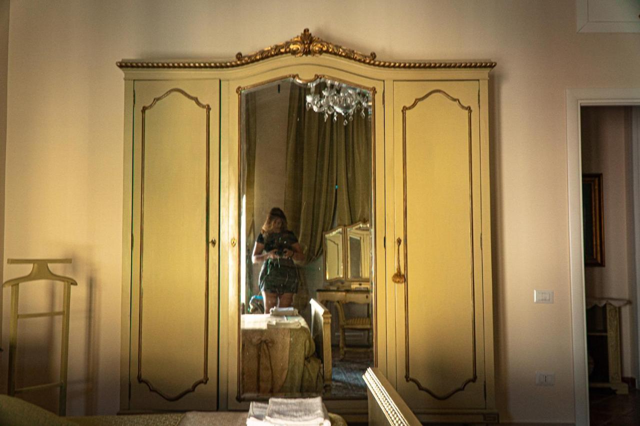 شقة Palazzo Capece Caivano المظهر الخارجي الصورة